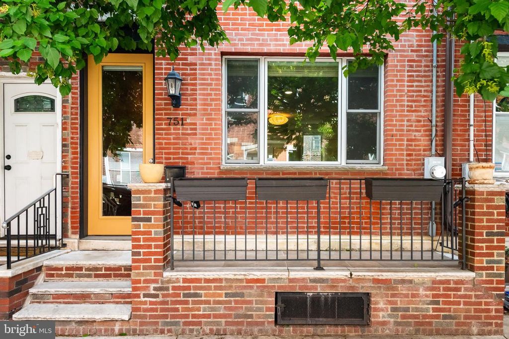 751 S MARVINE ST, Philadelphia, PA 19147