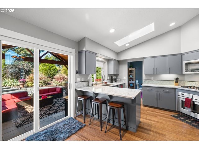 2959 Sw EMERALD Ave, Gresham, OR 97080