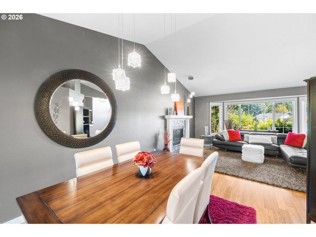 2959 Sw EMERALD Ave, Gresham, OR 97080