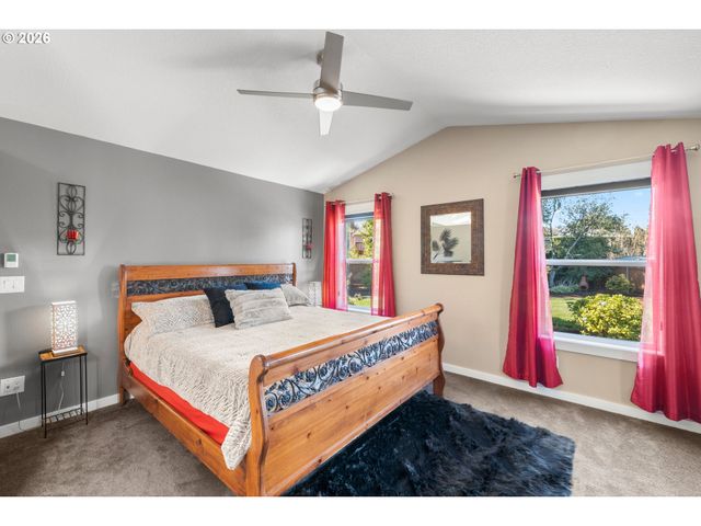 2959 Sw EMERALD Ave, Gresham, OR 97080
