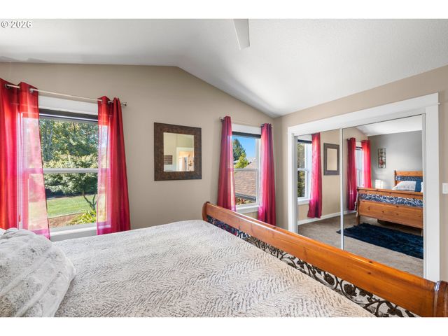 2959 Sw EMERALD Ave, Gresham, OR 97080