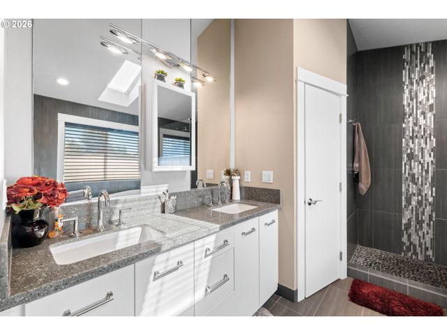 2959 Sw EMERALD Ave, Gresham, OR 97080
