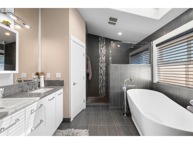 2959 Sw EMERALD Ave, Gresham, OR 97080