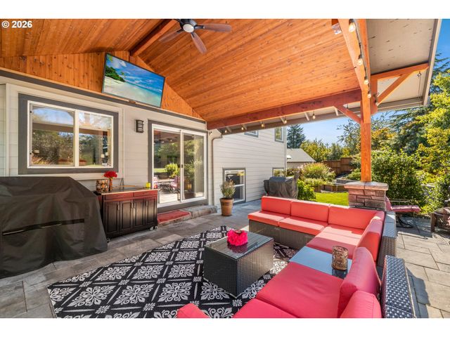 2959 Sw EMERALD Ave, Gresham, OR 97080