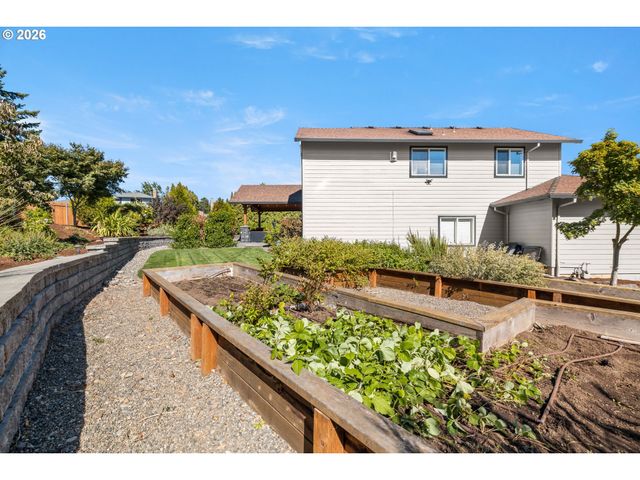 2959 Sw EMERALD Ave, Gresham, OR 97080