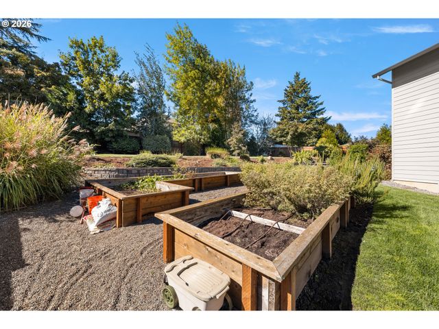 2959 Sw EMERALD Ave, Gresham, OR 97080