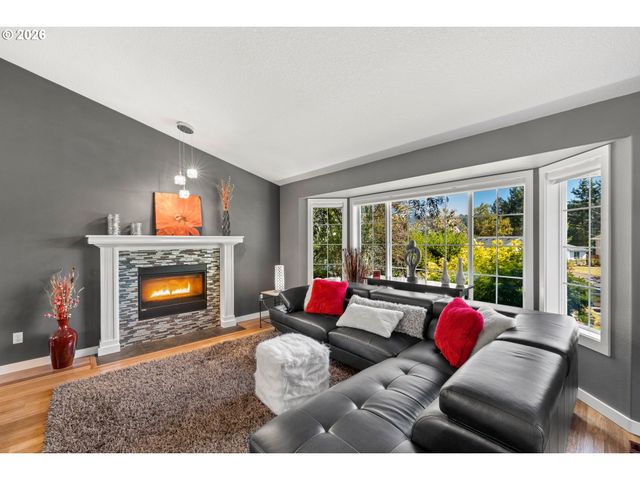 2959 Sw EMERALD Ave, Gresham, OR 97080