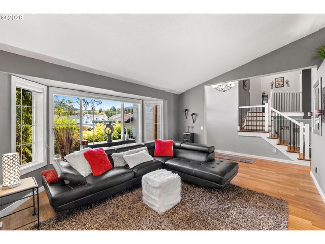 2959 Sw EMERALD Ave, Gresham, OR 97080