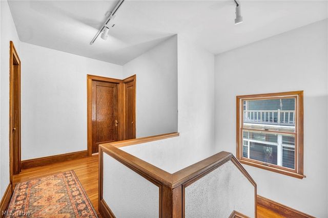 17435 Lake Avenue, Lakewood, OH 44107