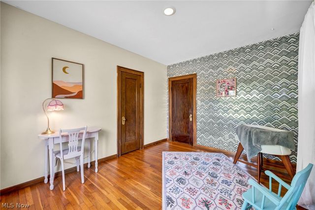 17435 Lake Avenue, Lakewood, OH 44107