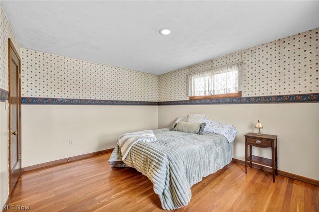 17435 Lake Avenue, Lakewood, OH 44107