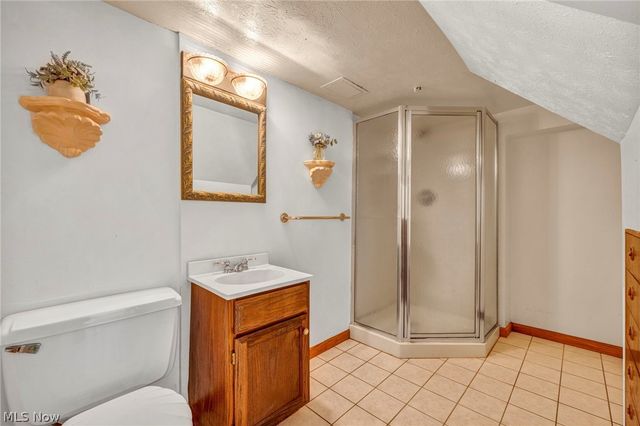 17435 Lake Avenue, Lakewood, OH 44107