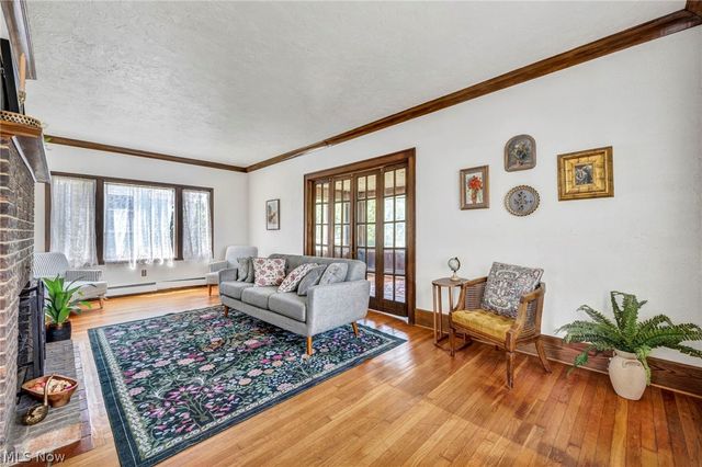 17435 Lake Avenue, Lakewood, OH 44107