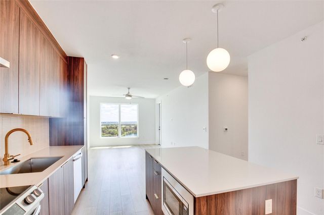 1701 Simond Ave 633, Austin, TX 78723