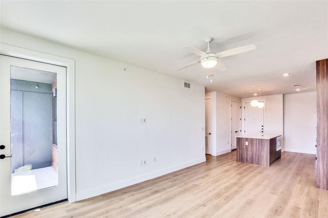 1701 Simond Ave 633, Austin, TX 78723