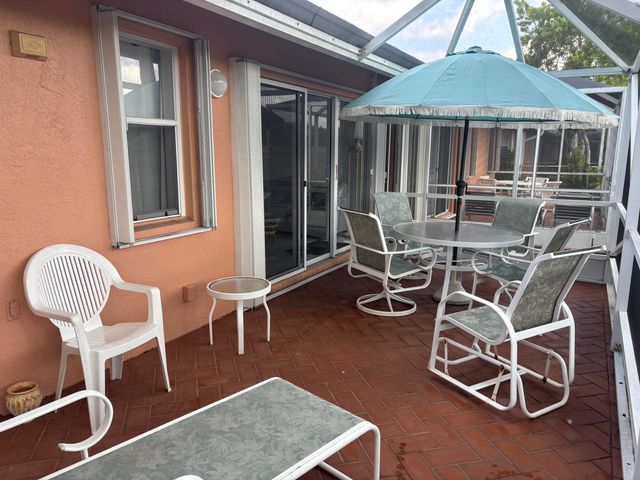 5574 Royal Lake Circle, Boynton Beach, FL 33437