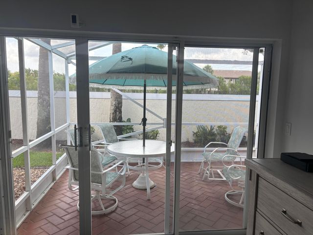 5574 Royal Lake Circle, Boynton Beach, FL 33437