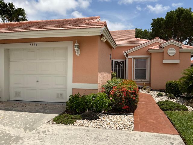 5574 Royal Lake Circle, Boynton Beach, FL 33437
