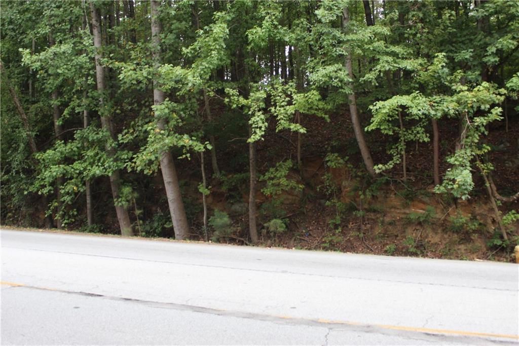 441 N.Deshong, Stone Mountain, GA 30087