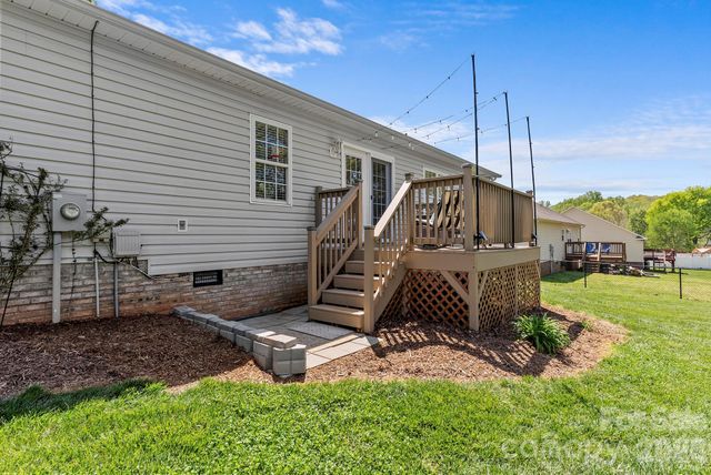 1478 Farmington Hills Drive, Conover, NC 28613