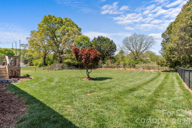 1478 Farmington Hills Drive, Conover, NC 28613