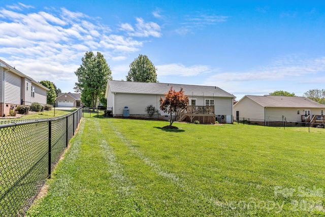 1478 Farmington Hills Drive, Conover, NC 28613