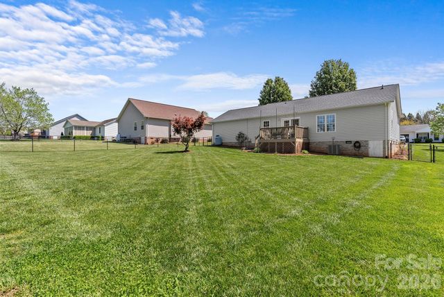 1478 Farmington Hills Drive, Conover, NC 28613