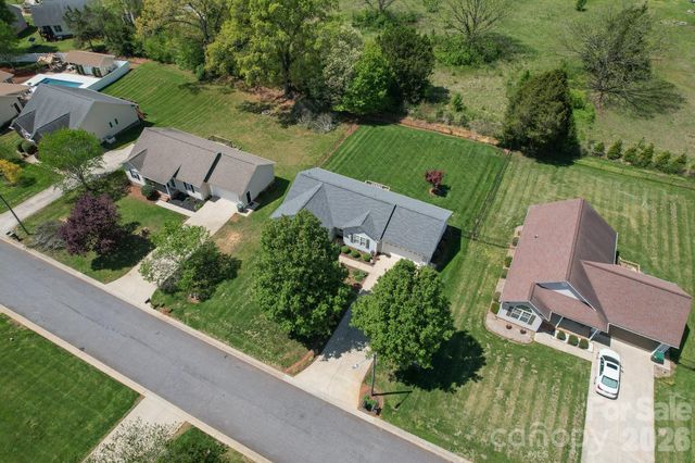 1478 Farmington Hills Drive, Conover, NC 28613