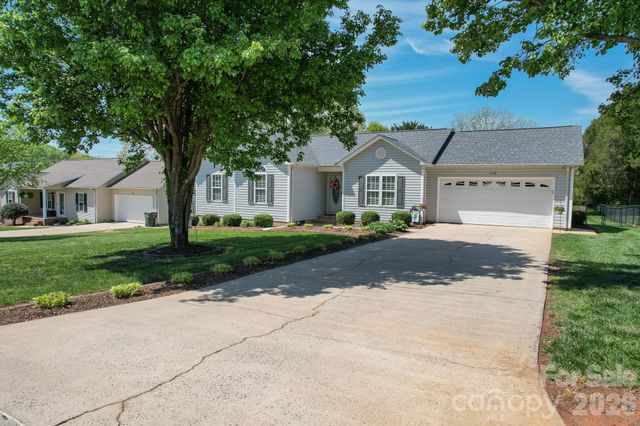 1478 Farmington Hills Drive, Conover, NC 28613