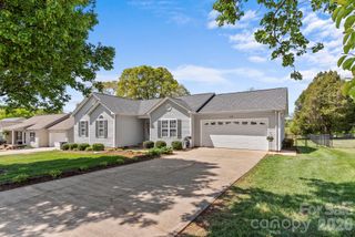 1478 Farmington Hills Drive, Conover, NC 28613