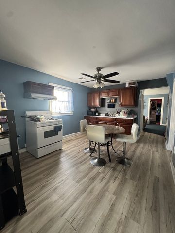 5015 N Kimberly Avenue, Chicago, IL 60630