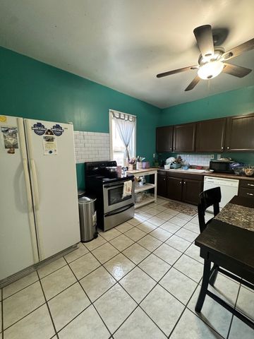 5015 N Kimberly Avenue, Chicago, IL 60630