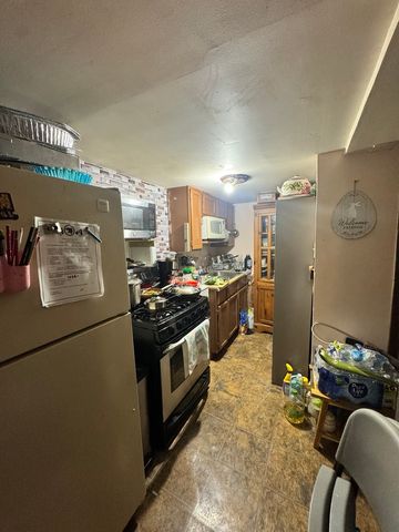 5015 N Kimberly Avenue, Chicago, IL 60630