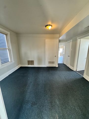 5015 N Kimberly Avenue, Chicago, IL 60630