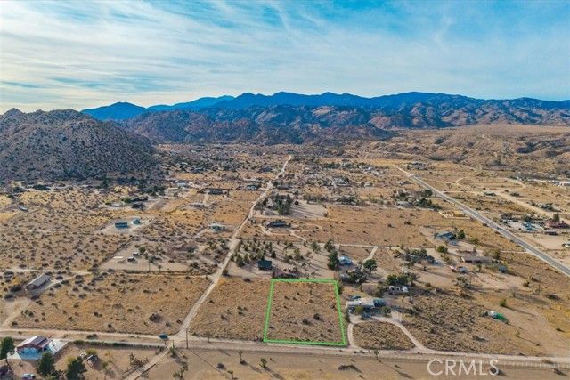 59 Curtis Road, Pioneertown, CA 92268