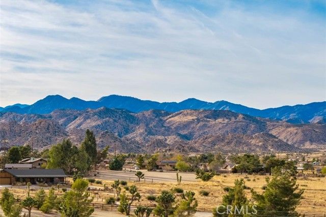 59 Curtis Road, Pioneertown, CA 92268
