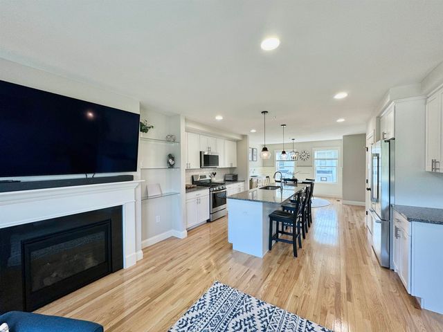 35 Lenox Drive B, Dover, NH 03820