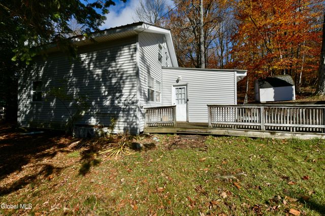 4 DELAVAN Avenue, Greenfield, NY 12850