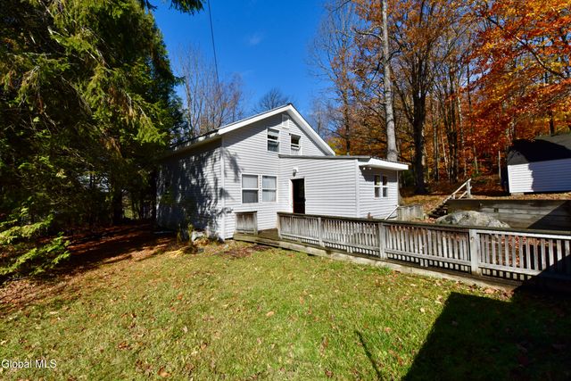 4 DELAVAN Avenue, Greenfield, NY 12850