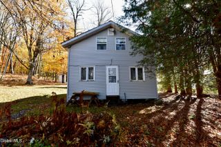 4 DELAVAN Avenue, Greenfield, NY 12850
