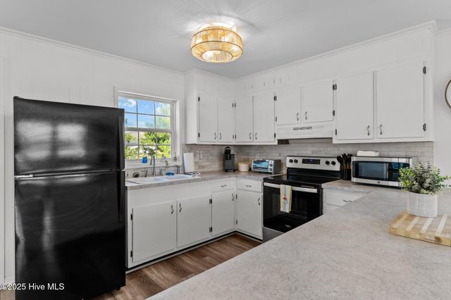 115 SE 43rd Street, Oak Island, NC 28465