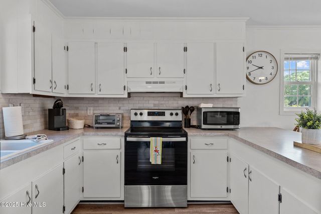 115 SE 43rd Street, Oak Island, NC 28465