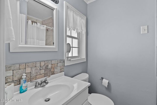115 SE 43rd Street, Oak Island, NC 28465