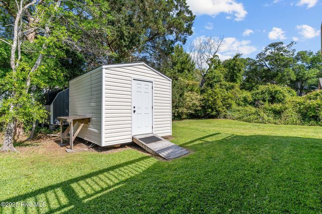 115 SE 43rd Street, Oak Island, NC 28465