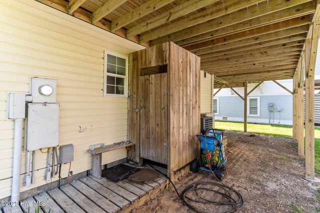 115 SE 43rd Street, Oak Island, NC 28465