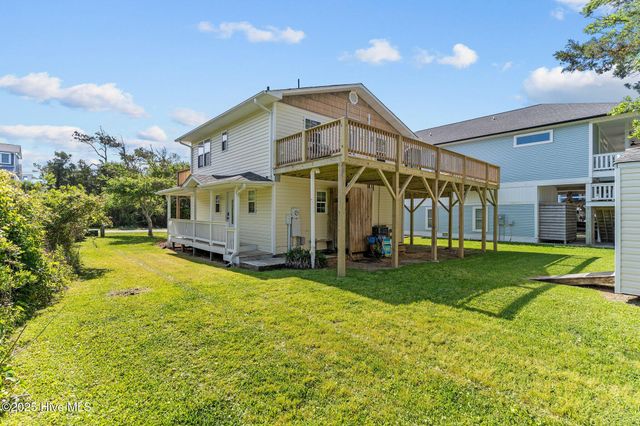 115 SE 43rd Street, Oak Island, NC 28465