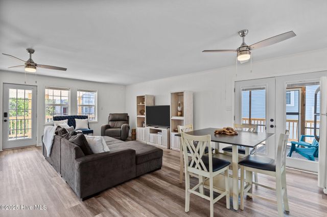115 SE 43rd Street, Oak Island, NC 28465