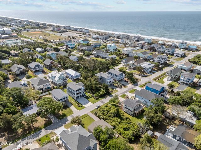 115 SE 43rd Street, Oak Island, NC 28465