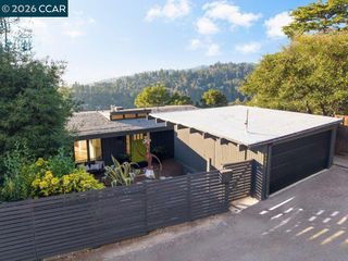 6401 Snake Road, Oakland, CA 94611
