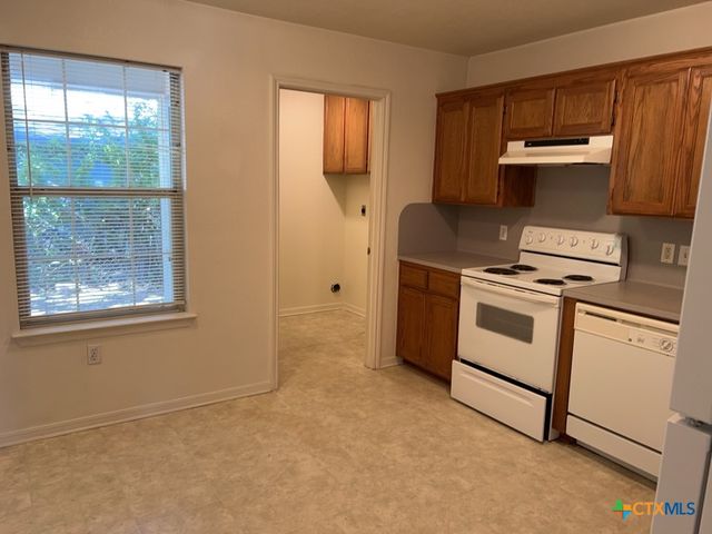 301 W Avenue D, Copperas Cove, TX 76522